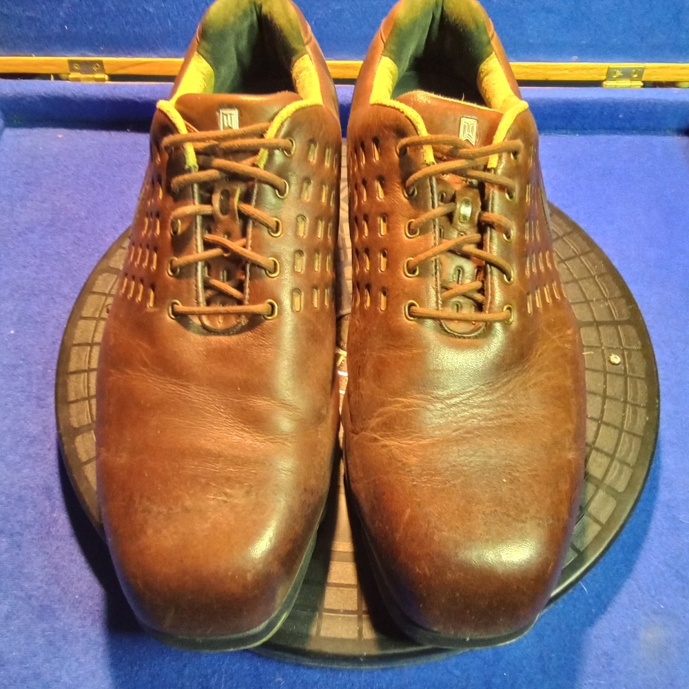 Nike Tiger Woods Learning Center Brown Leather Golf Shoes, Sz. 10-US, 44-EU.